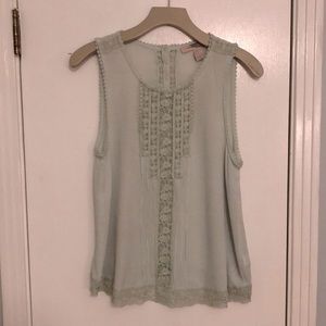 Forever 21. Size M. Pale blue top.